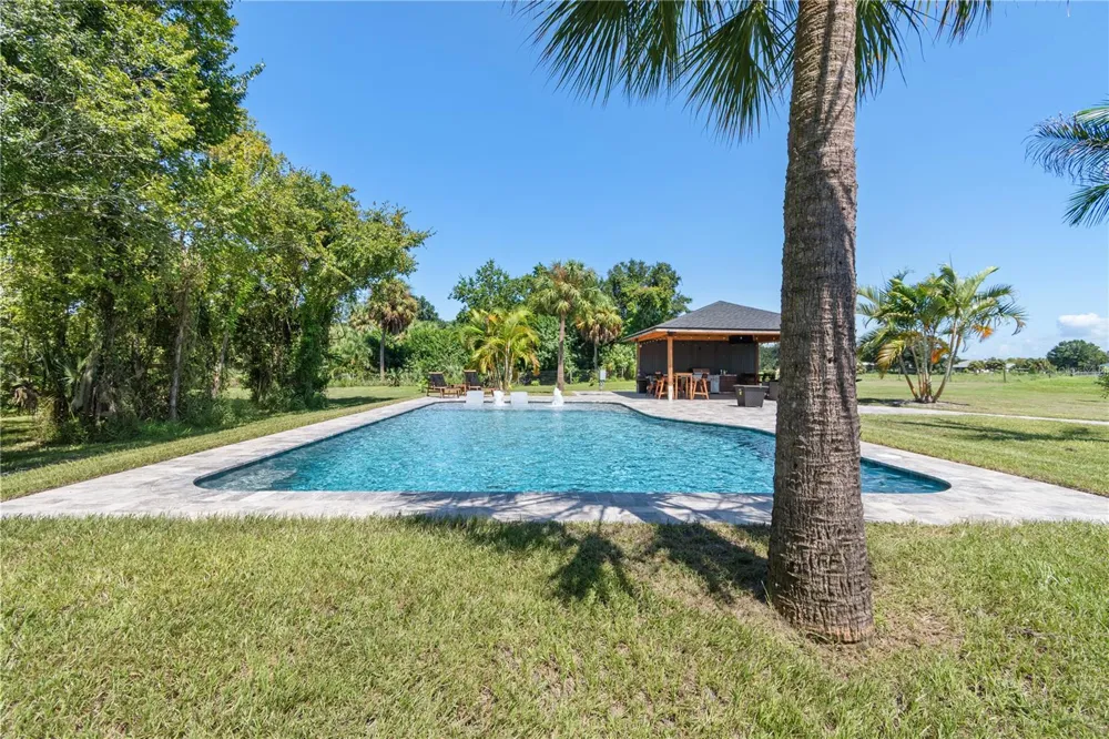 1810 37TH STREET E Palmetto, FL 34221