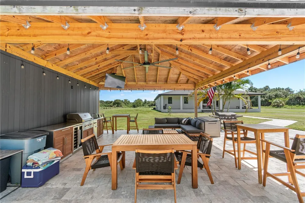 1810 37TH STREET E Palmetto, FL 34221
