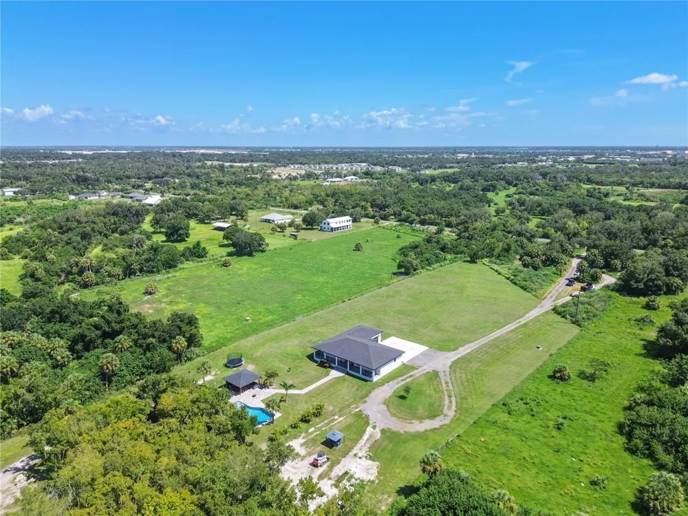 1810 37TH STREET E Palmetto, FL 34221
