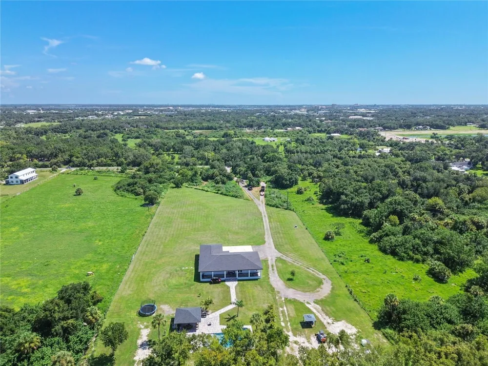 1810 37TH STREET E Palmetto, FL 34221