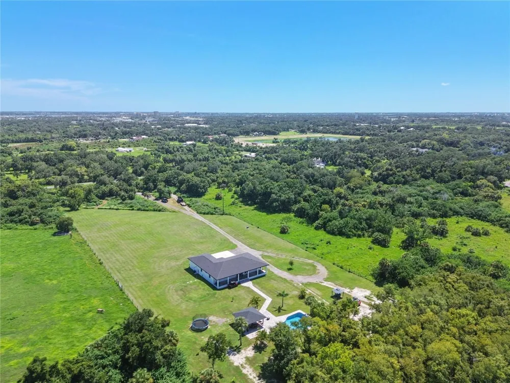 1810 37TH STREET E Palmetto, FL 34221