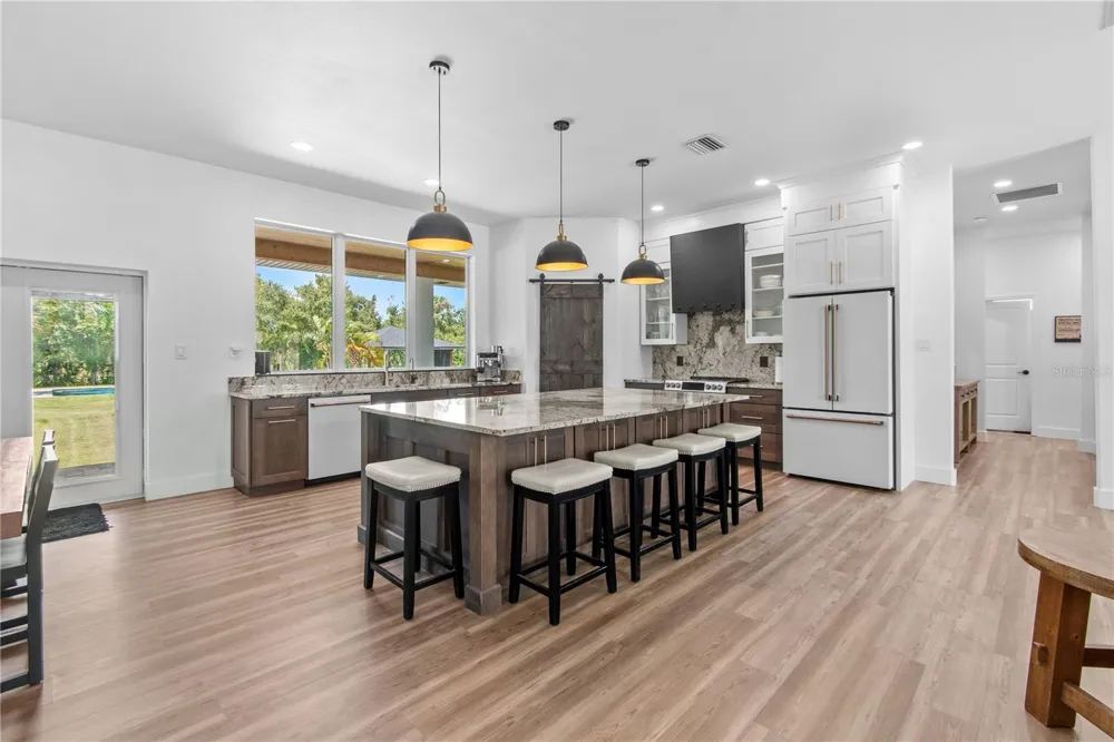 1810 37TH STREET E Palmetto, FL 34221