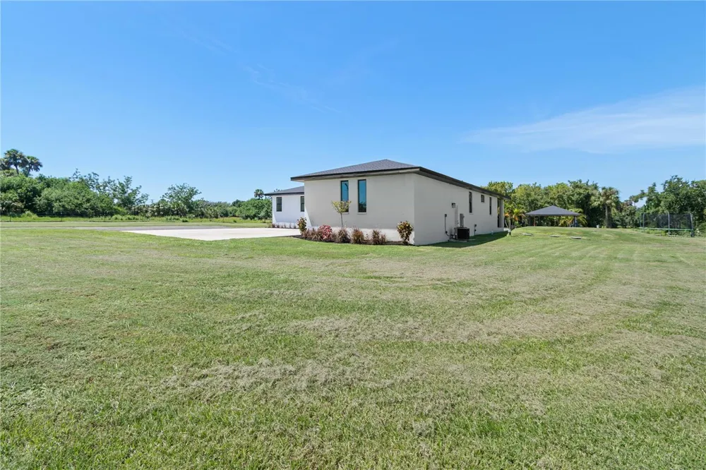 1810 37TH STREET E Palmetto, FL 34221