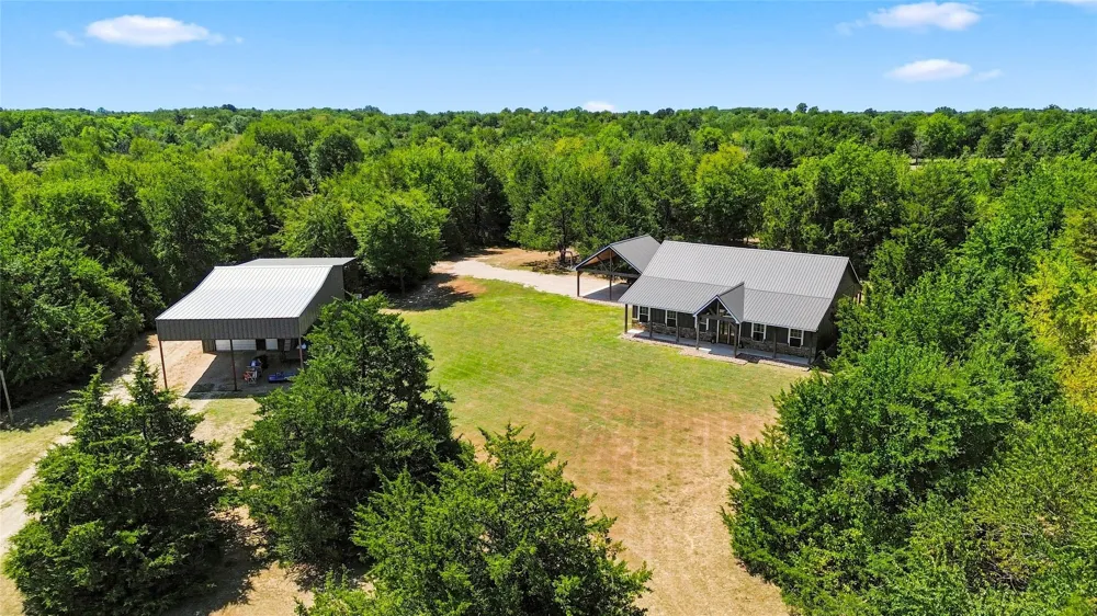2375 County Road 3080 Ben Franklin, TX 75415