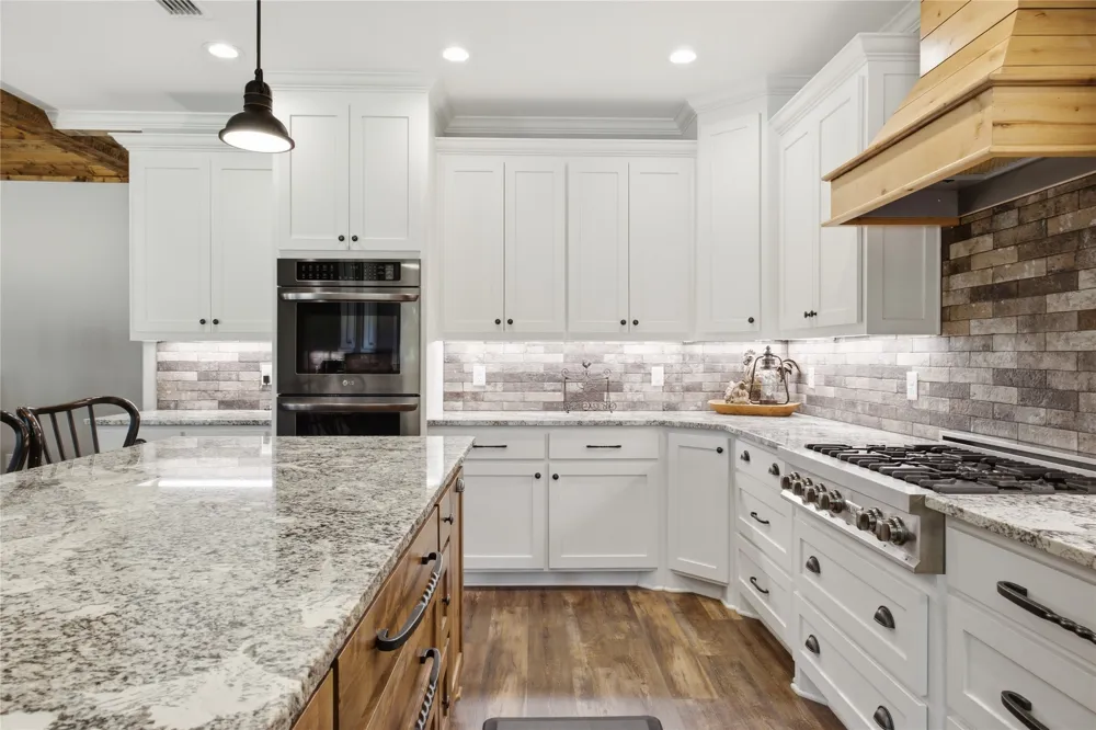 2375 County Road 3080 Ben Franklin, TX 75415