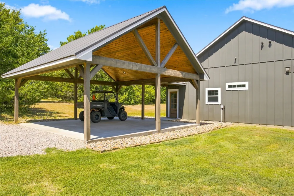 2375 County Road 3080 Ben Franklin, TX 75415