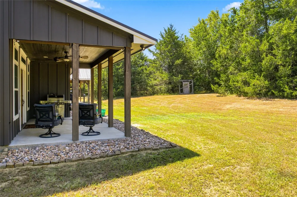 2375 County Road 3080 Ben Franklin, TX 75415