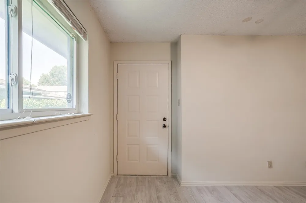 127 Allencrest Drive White Settlement, TX 76108