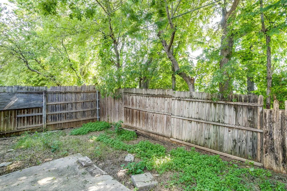 127 Allencrest Drive White Settlement, TX 76108