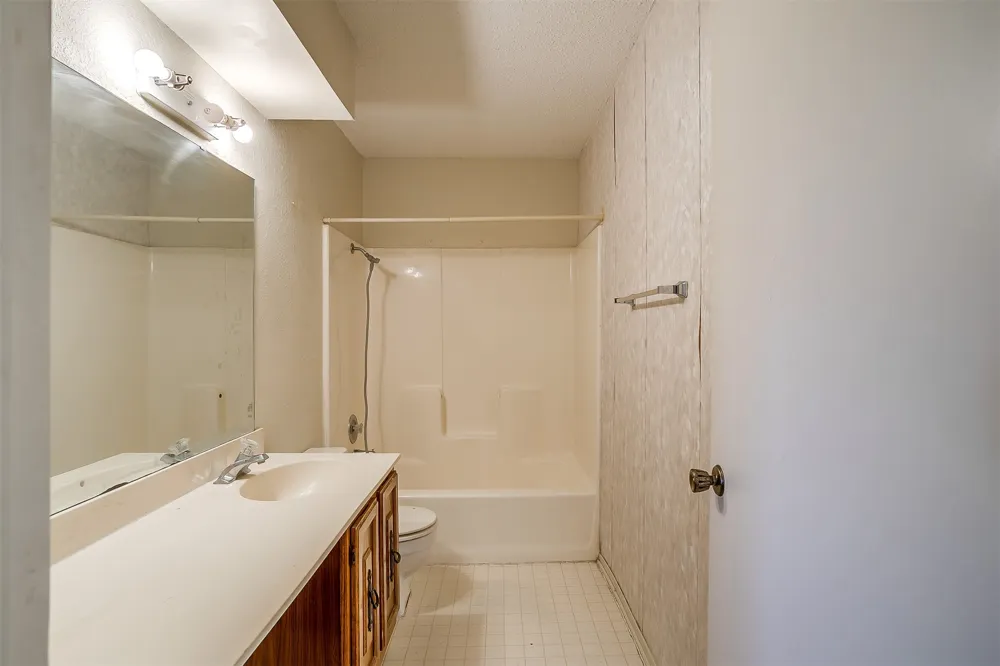 127 Allencrest Drive White Settlement, TX 76108