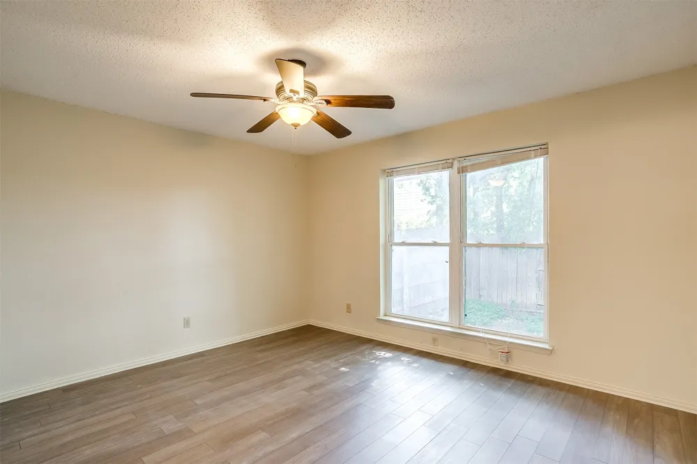 127 Allencrest Drive White Settlement, TX 76108