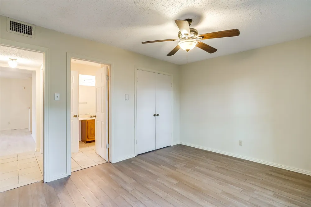 127 Allencrest Drive White Settlement, TX 76108