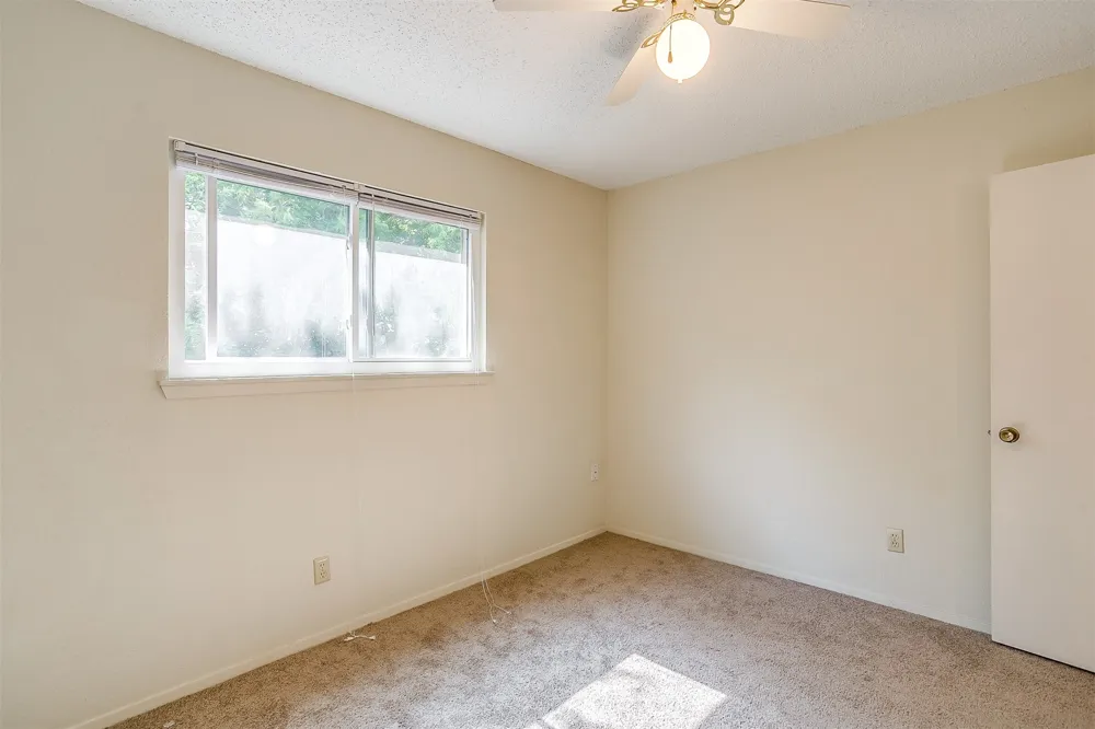 127 Allencrest Drive White Settlement, TX 76108