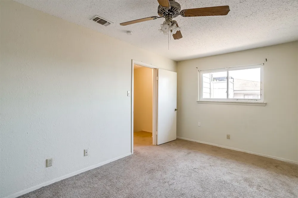 127 Allencrest Drive White Settlement, TX 76108
