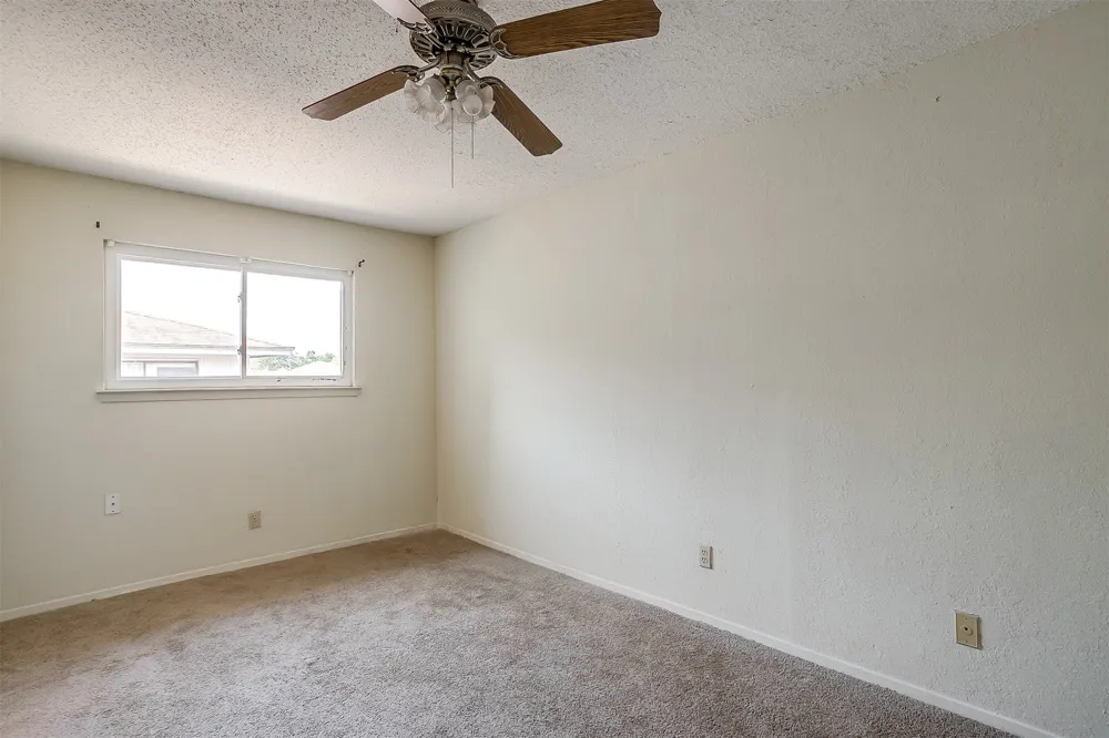 127 Allencrest Drive White Settlement, TX 76108