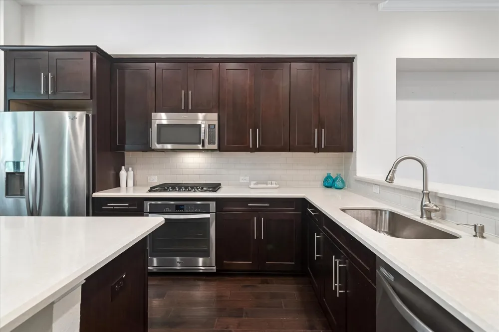 559 W Royal Lane Irving, TX 75039