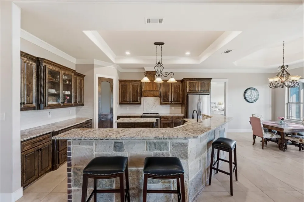 924 Indian Trail Oak Leaf, TX 75154