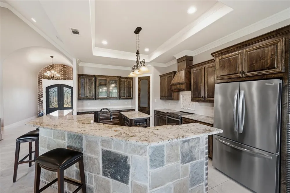 924 Indian Trail Oak Leaf, TX 75154
