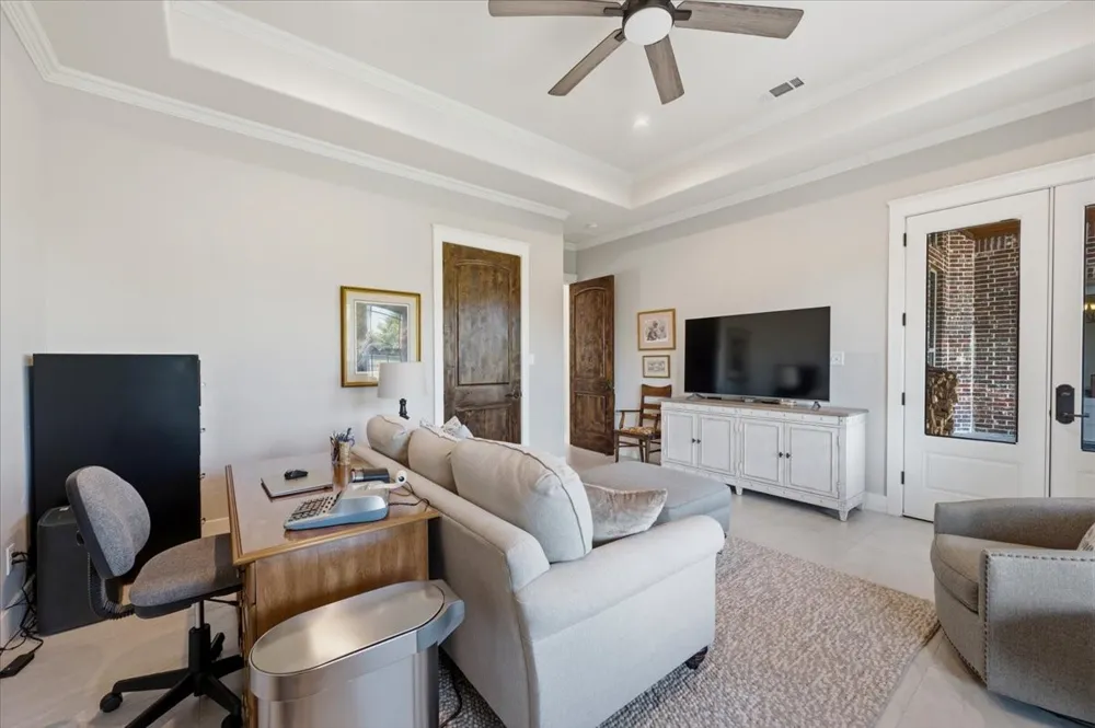 924 Indian Trail Oak Leaf, TX 75154