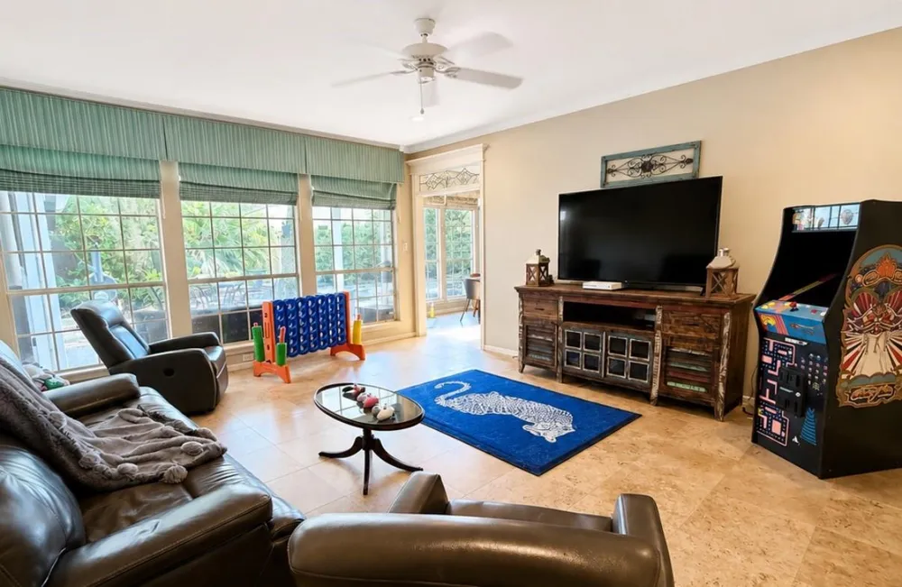 5834 Mountain View Drive Kingwood, TX 77345
