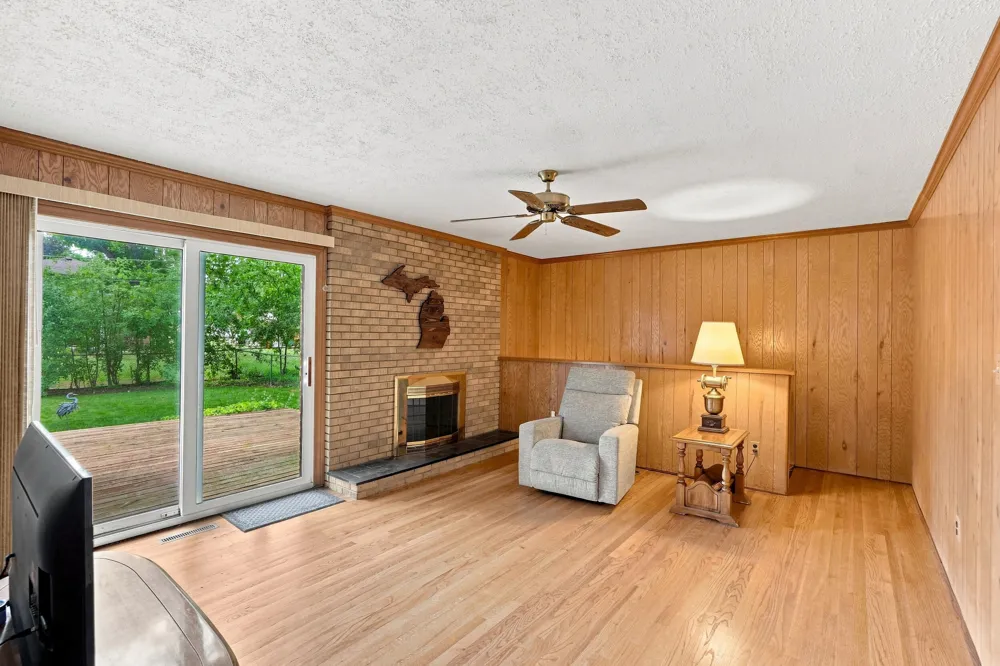 32460 Dunford Street Farmington Hills, MI 48334