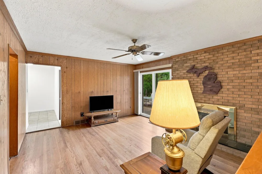 32460 Dunford Street Farmington Hills, MI 48334