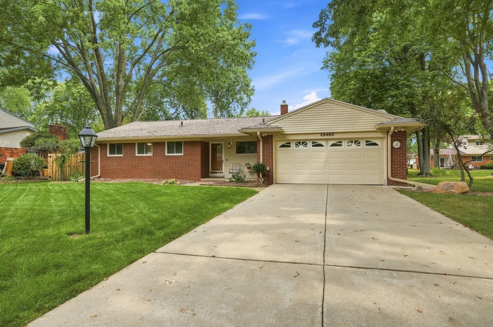32460 Dunford Street Farmington Hills, MI 48334