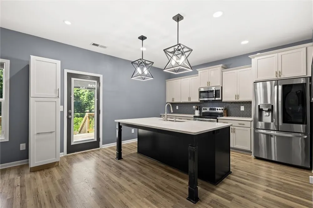 310 Wooded Glen Lane Carrollton, GA 30117