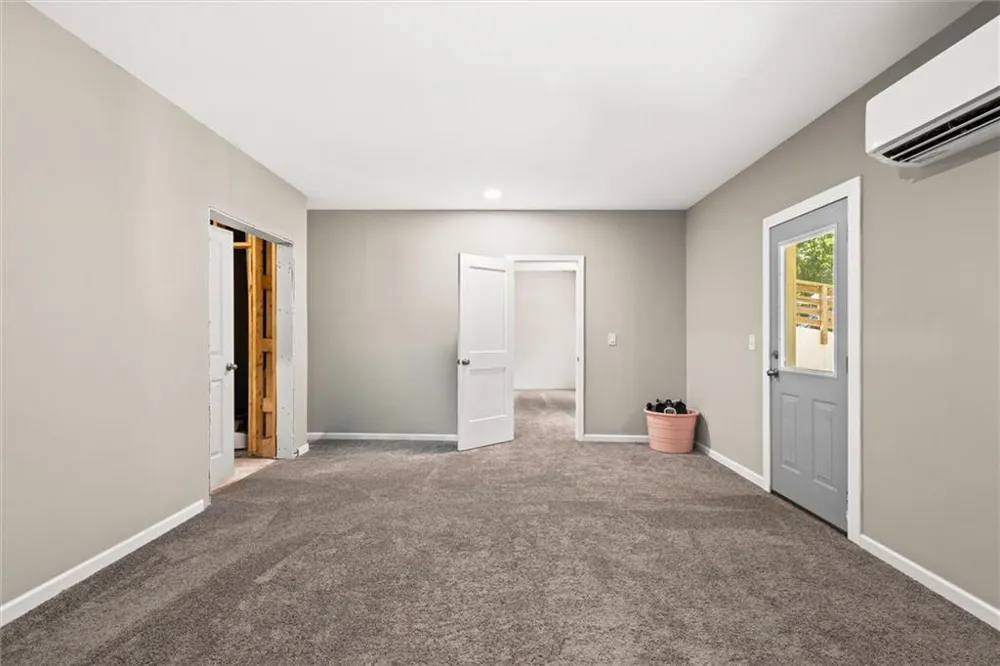 310 Wooded Glen Lane Carrollton, GA 30117