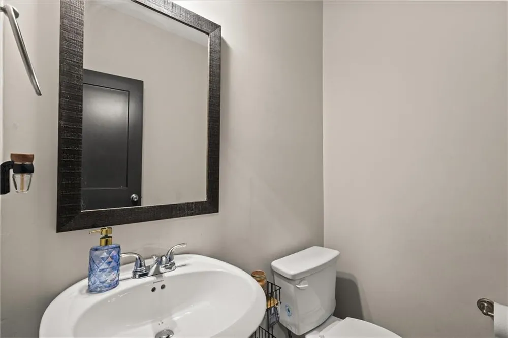 310 Wooded Glen Lane Carrollton, GA 30117