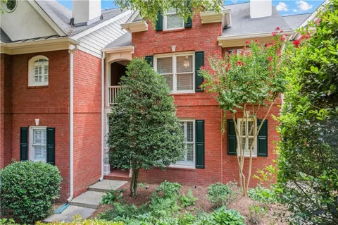 1182 Brookhaven Glen NE