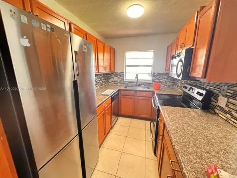 1100 NW 13th St #294D