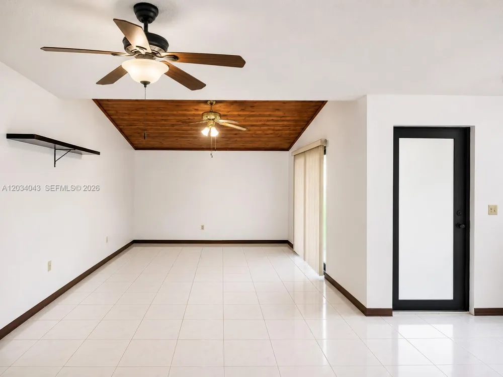 6521 SW 114th Ave #- Miami, FL 33173