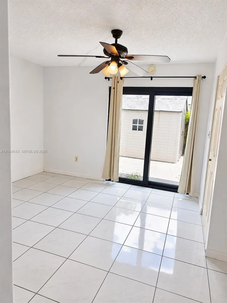 6521 SW 114th Ave #- Miami, FL 33173