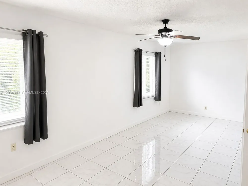 6521 SW 114th Ave #- Miami, FL 33173