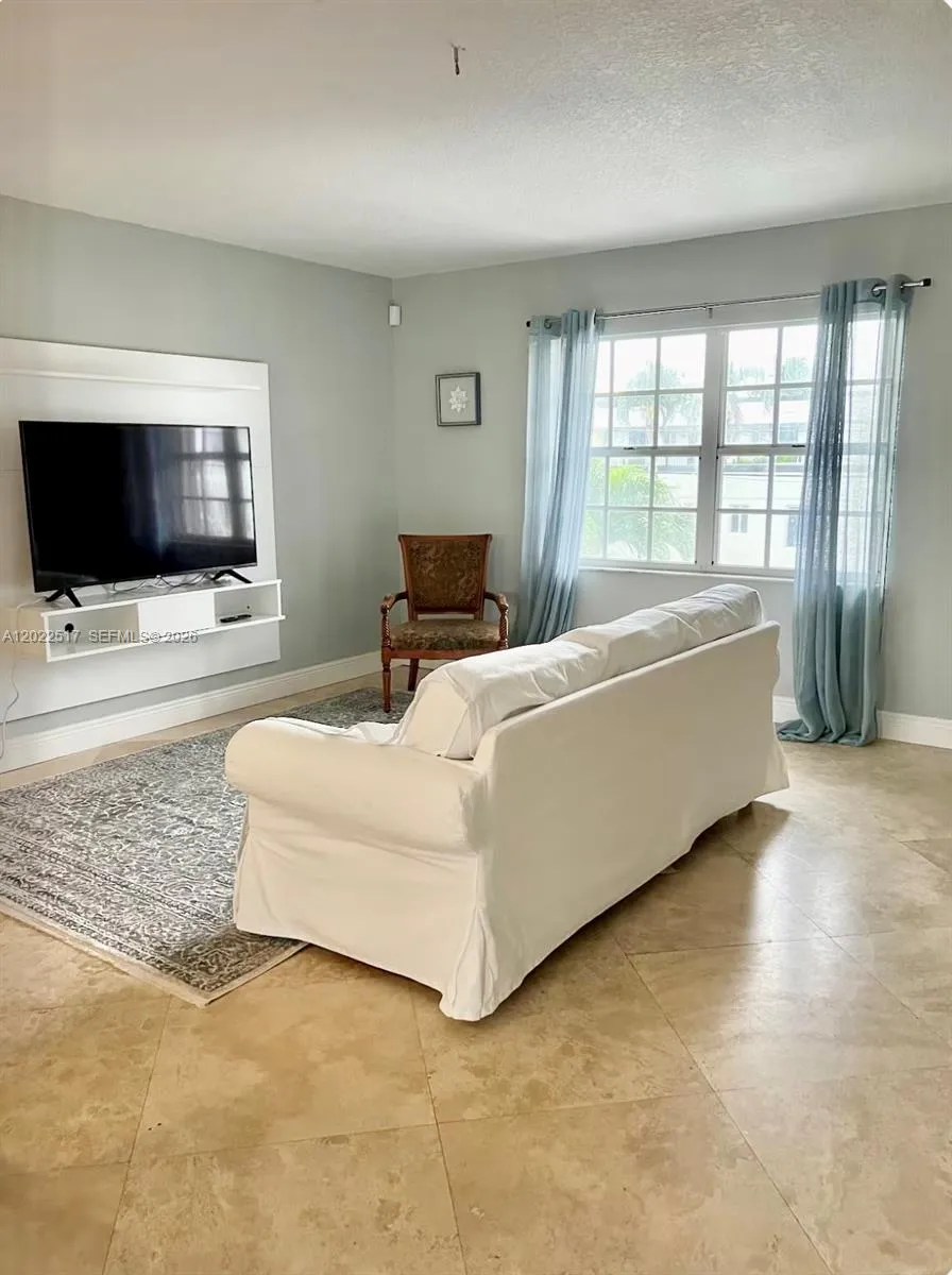 349 Virginia St #349 Hollywood, FL 33019