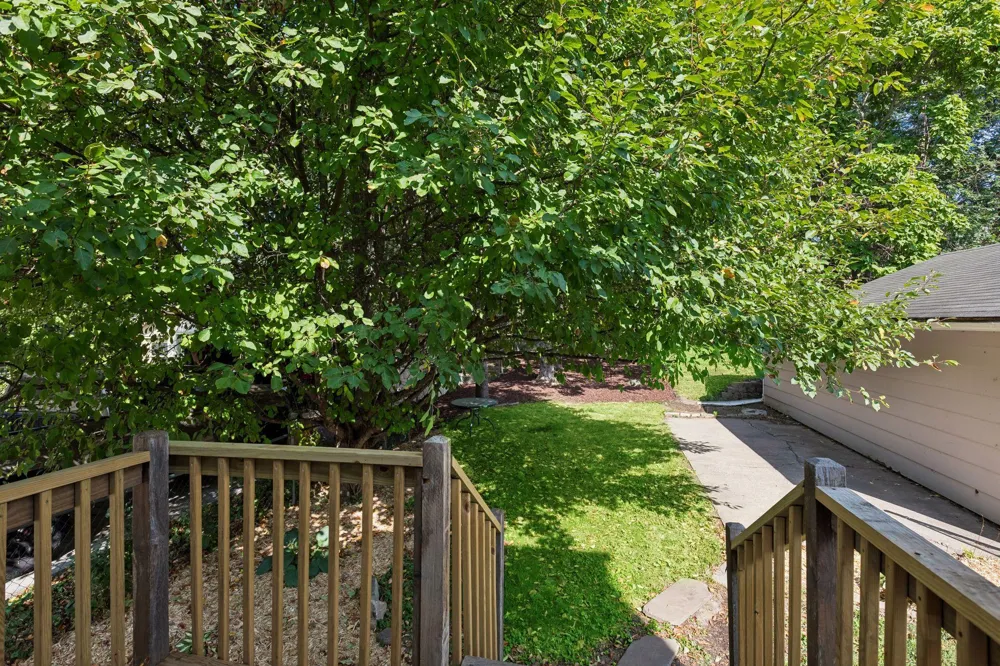 4849 E Upland Crest Columbia Heights, MN 55421