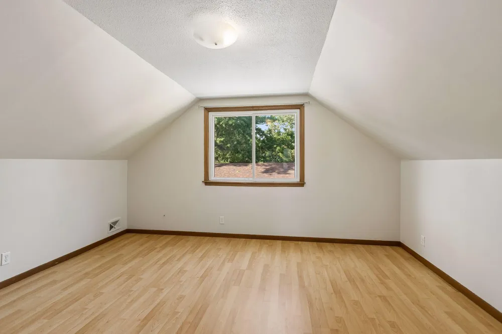 4849 E Upland Crest Columbia Heights, MN 55421
