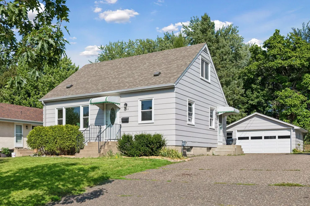 4849 E Upland Crest Columbia Heights, MN 55421