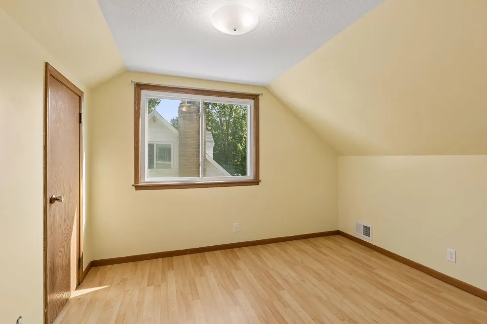 4849 E Upland Crest Columbia Heights, MN 55421