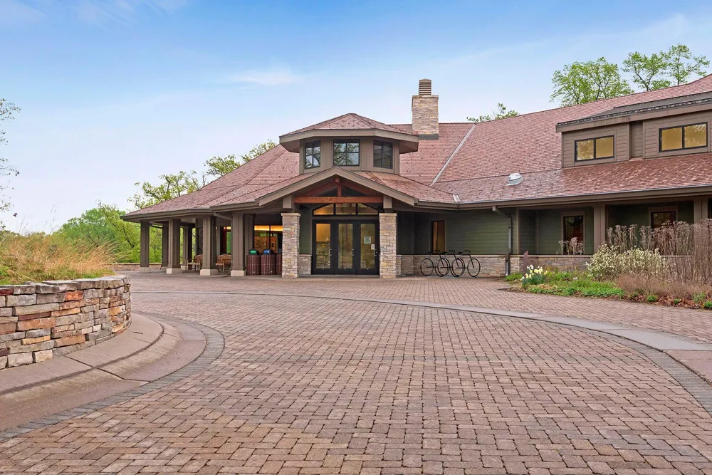 4849 E Upland Crest Columbia Heights, MN 55421
