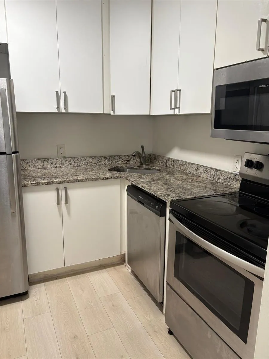 600 NE 46TH COURT #5 Oakland Park, FL 33334