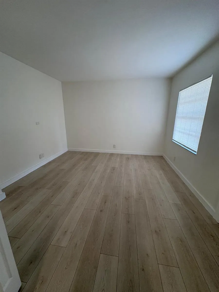 600 NE 46TH COURT #5 Oakland Park, FL 33334
