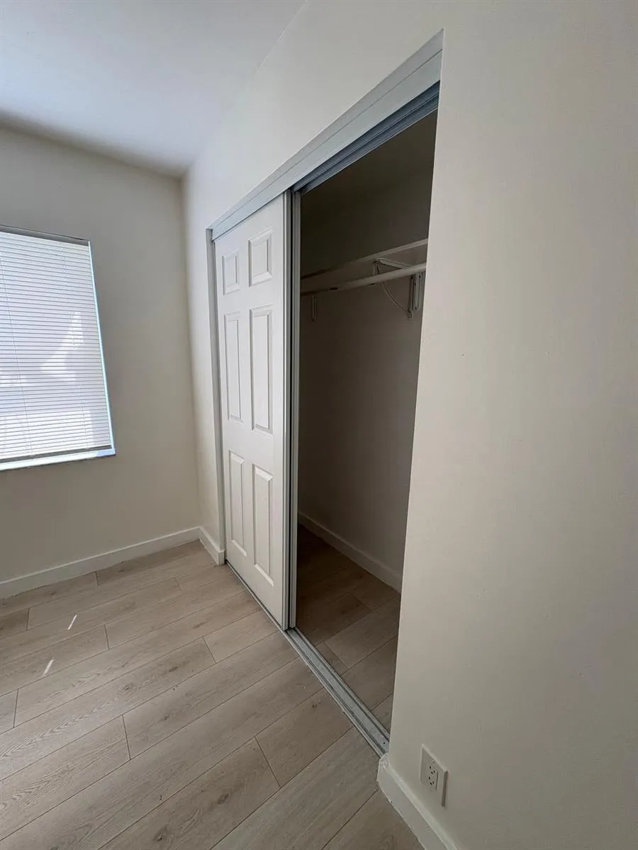 600 NE 46TH COURT #5 Oakland Park, FL 33334