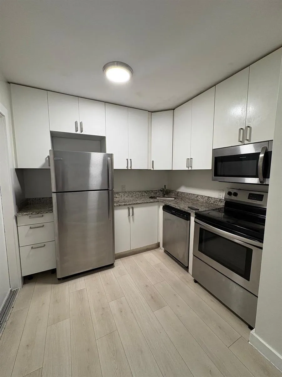 600 NE 46TH COURT #5 Oakland Park, FL 33334