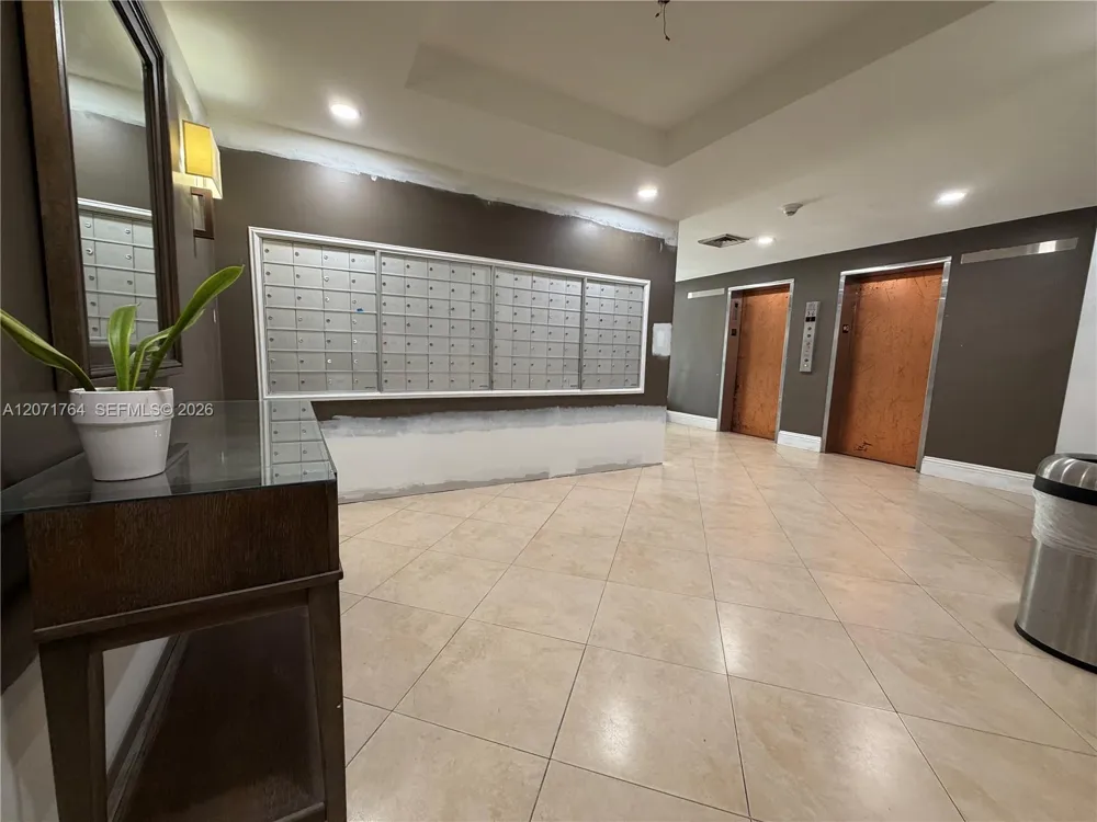 13155 Ixora Ct #204 North Miami, FL 33181
