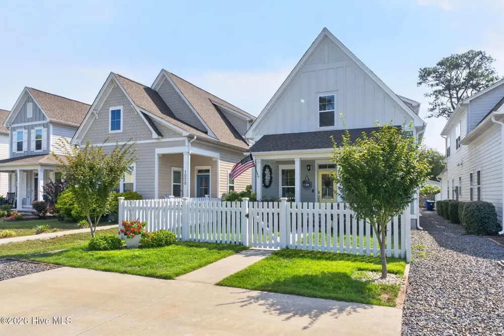 1018 Caswell Avenue Southport, NC 28461