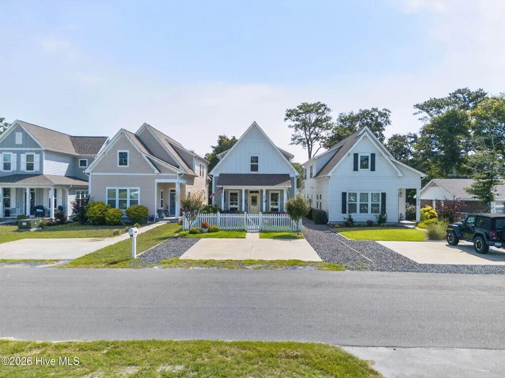 1018 Caswell Avenue Southport, NC 28461