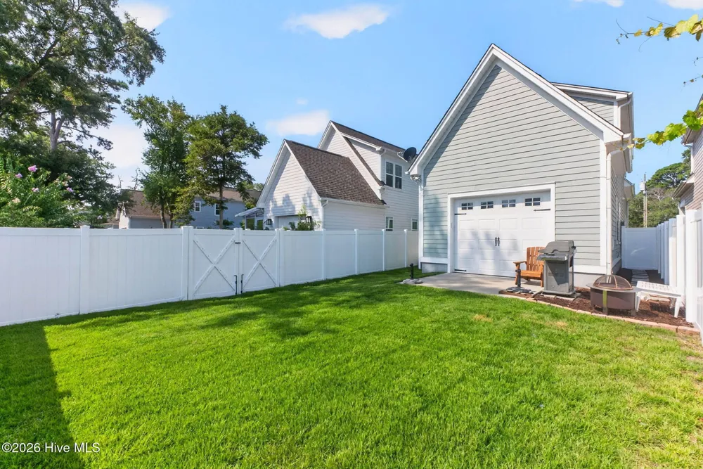 1018 Caswell Avenue Southport, NC 28461