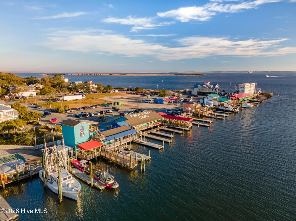 1018 Caswell Avenue Southport, NC 28461